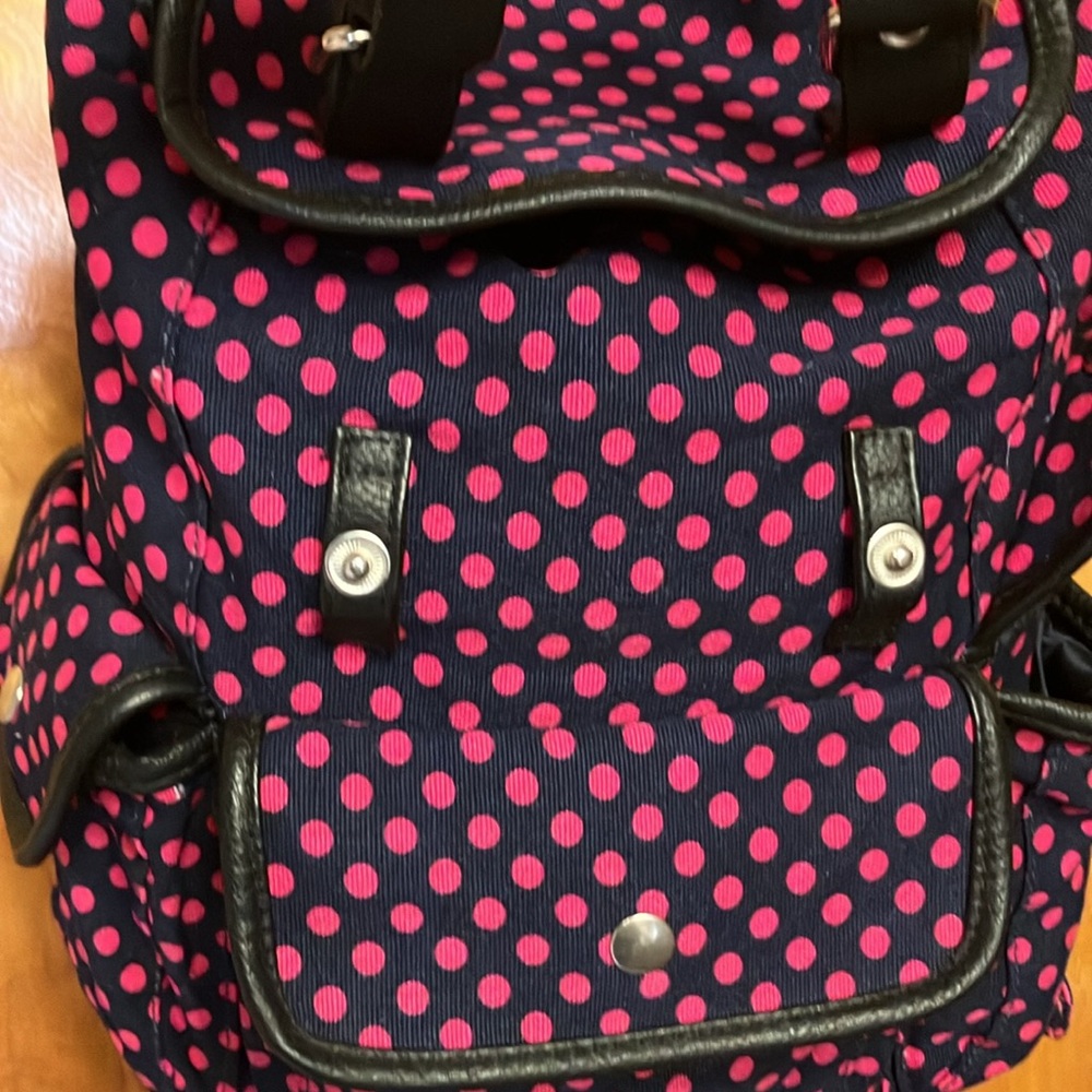 CANDIES. NAVY & PINK BACKPACK. POCKETS ON SIDE. VERY CLEAN. GOOD FOR TRAVEL. EUC - Picture 6 of 14